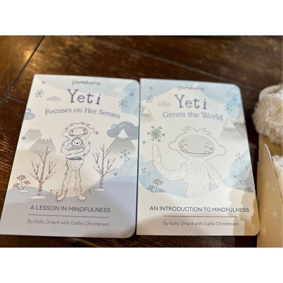 Slumberkins Yeti Snuggler & 2 Board Books Complete Set Bundle - Picture 7 of 8